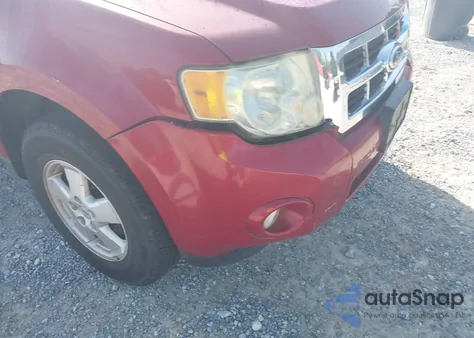 2011 Ford Escape Xlt z USA, uszkodzony, nr VIN 1FMCU0DG8BKA92826